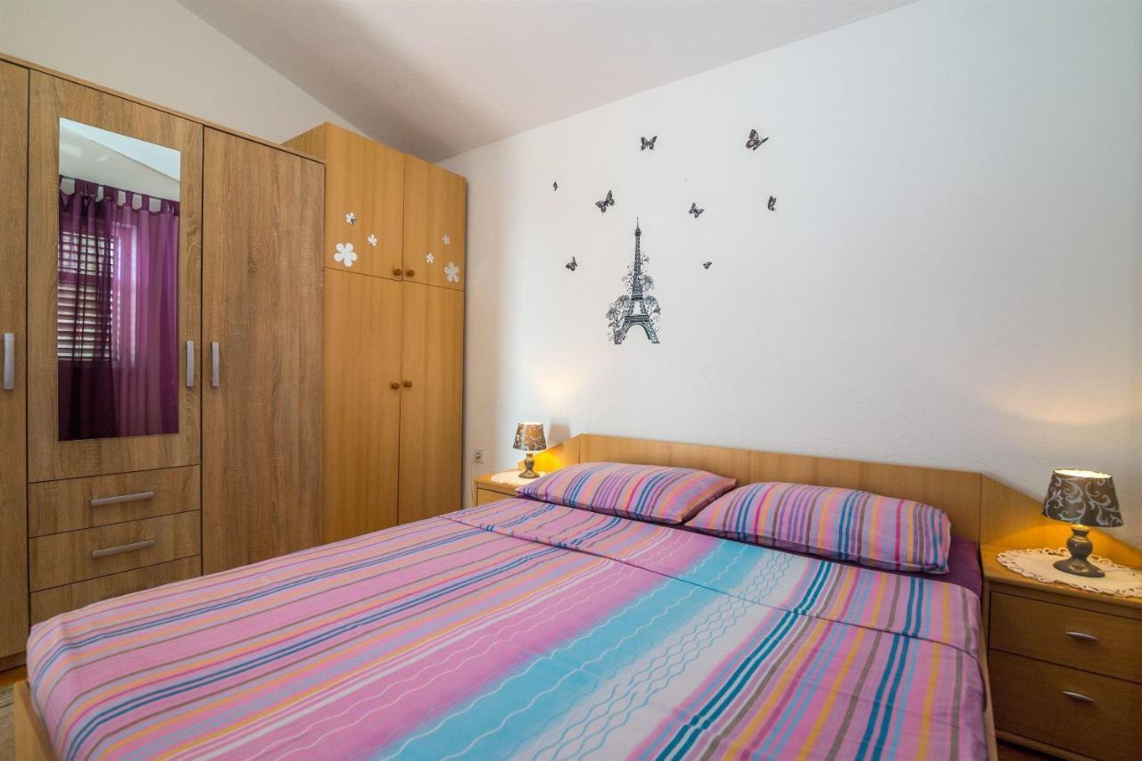 Apartments Tolj Igrane Luaran gambar