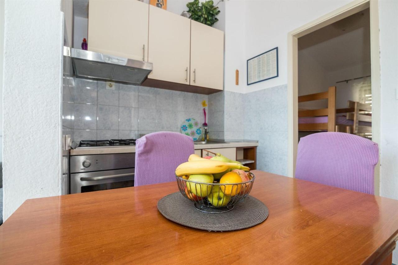 Apartments Tolj Igrane Luaran gambar