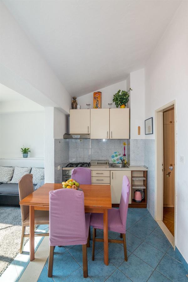 Apartments Tolj Igrane Luaran gambar